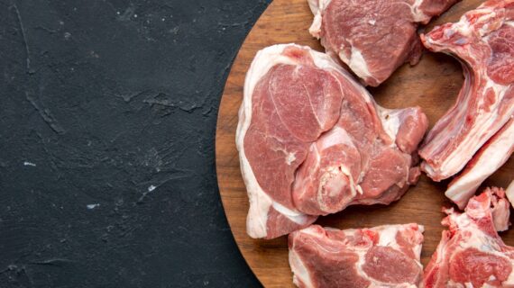 Penderita hipertensi atau tekanan darah tinggi tetap boleh makan daging kambing! Begini cara mengolah daging kambing yang aman dan sehat